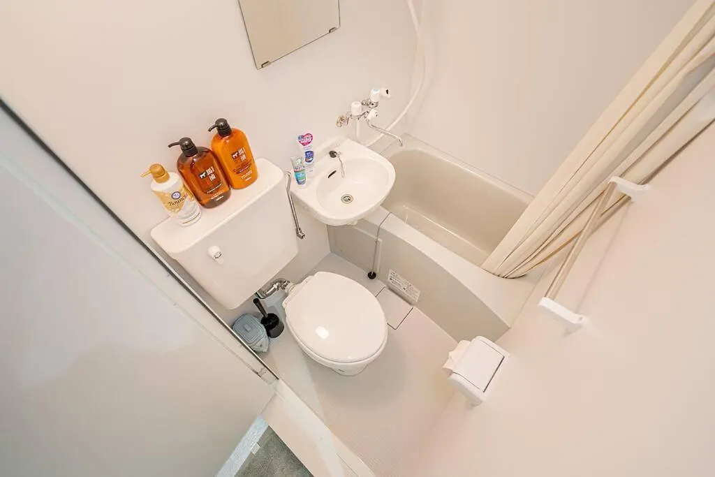 新宿中心地歌舞伎町紧邻伊势丹电器城免费wi-Fi。 Tokyo Apartment